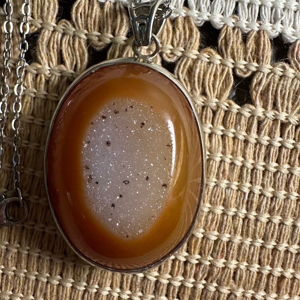 Druzy Agate Oval Pendant Necklace on Silver Copper Chain - Picture 16 of 16